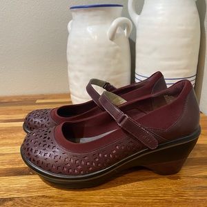 JBU by Jambu memory foam laser cut Mary Janes